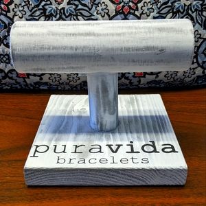 Pura Vida Bracelet Stand